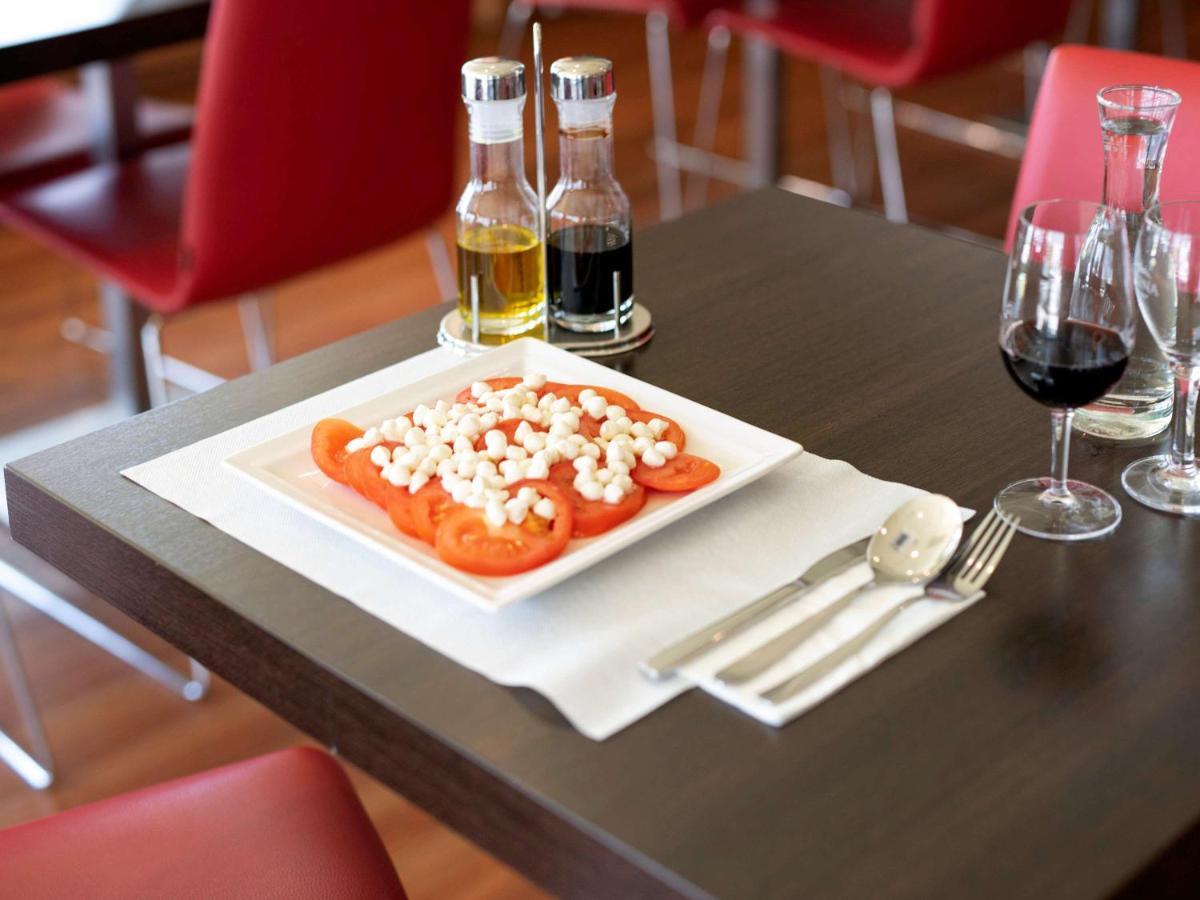 Hotel Ibis Fryburg Zewnętrze zdjęcie
